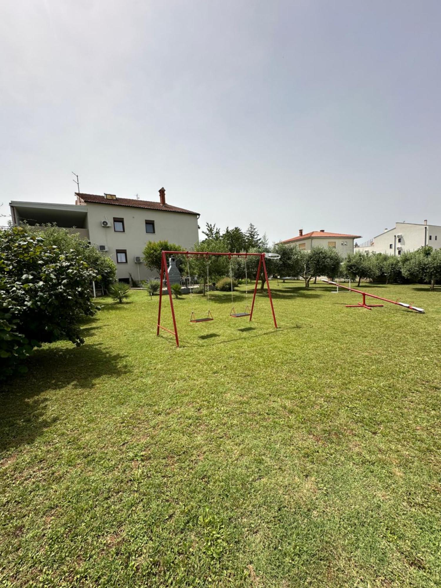 Apartment Karolina - Green Oasis Pula Exterior photo