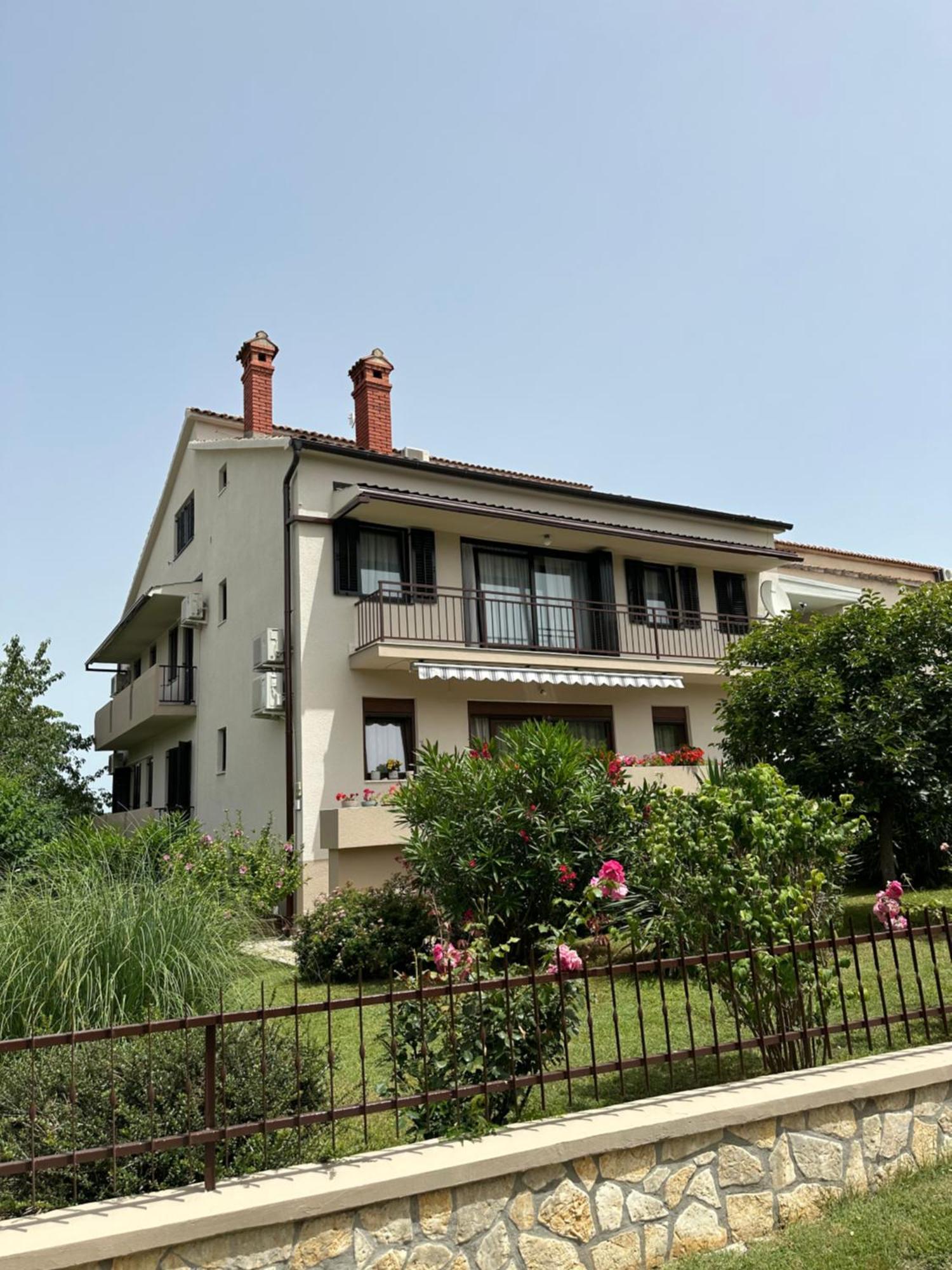 Apartment Karolina - Green Oasis Pula Exterior photo